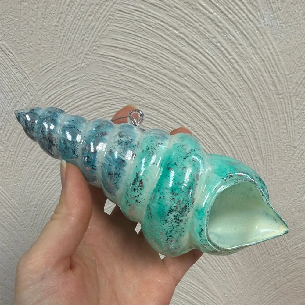 Elegant Sea Shell Glass Ornament - Picture 7 of 11